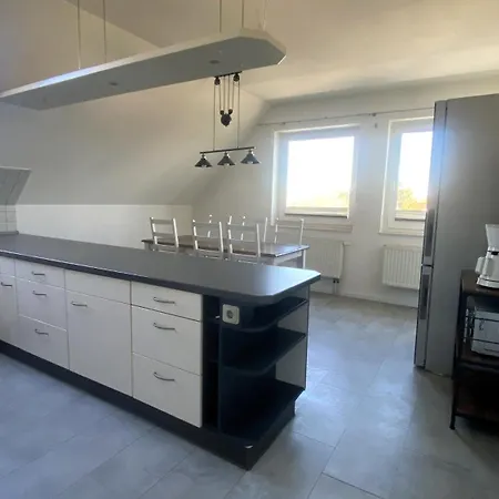 Stylische Maisonette-wohnung Lägenhet
